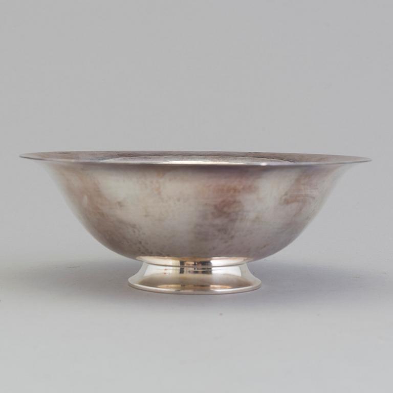 HARALD NIELSEN, a silver bowl from Georg Jensen, Denmark.