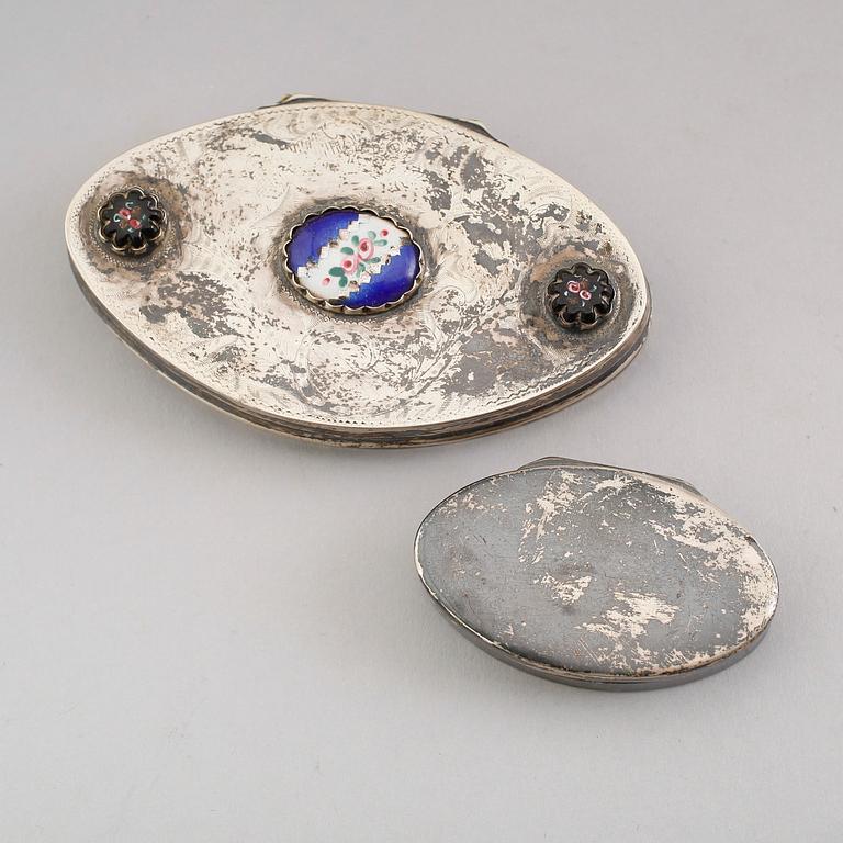 DOSOR, 2 st, silver, svenska stämplar, 1800-tal. Vikt ca 80 gram.