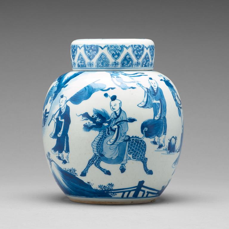 KRUKA med LOCK, porslin. Qingdynastin, Kangxi (1662-1722).