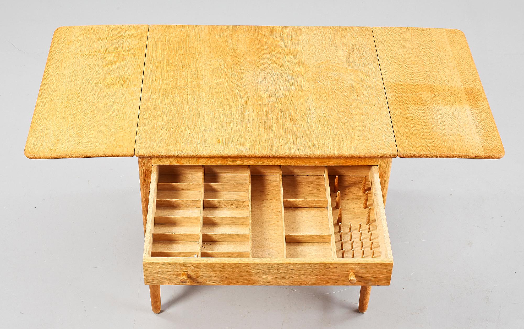 SYBORD, "AT-33", Hans Wegner, Andreas Tuck, Danmark, 1900-talets andra hälft.