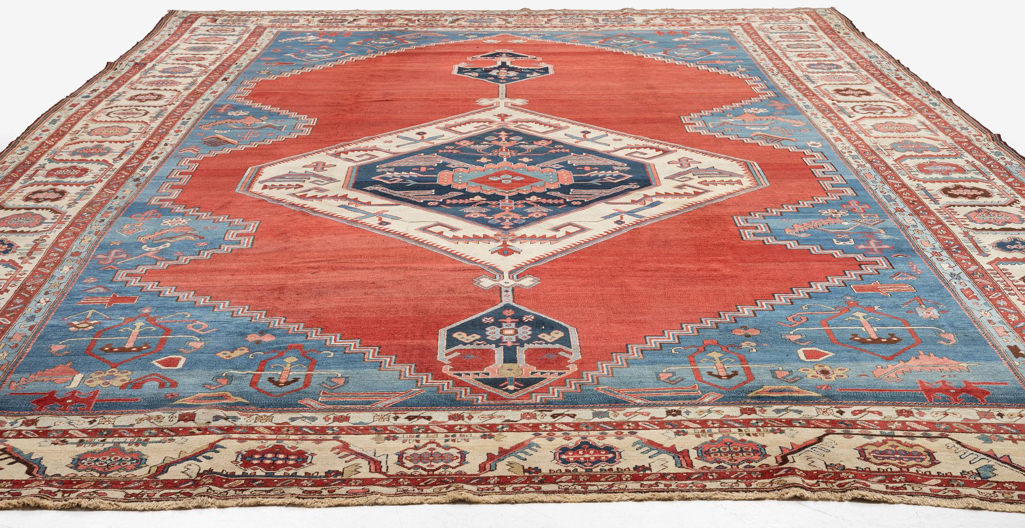A Bakshaish carpet, West Persia, c. 576 x 385 cm.