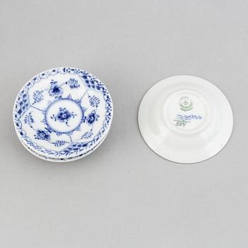 A Royal Copenhagen 28-pcs, "Blue Fluted" porcelain coffee service.