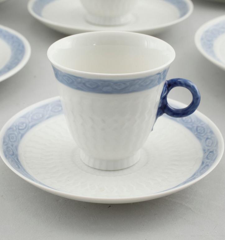 SERVISDELAR, 98 st, porslin, "Blå Vifte", Royal Copenhagen, 1900-talets andra hälft.