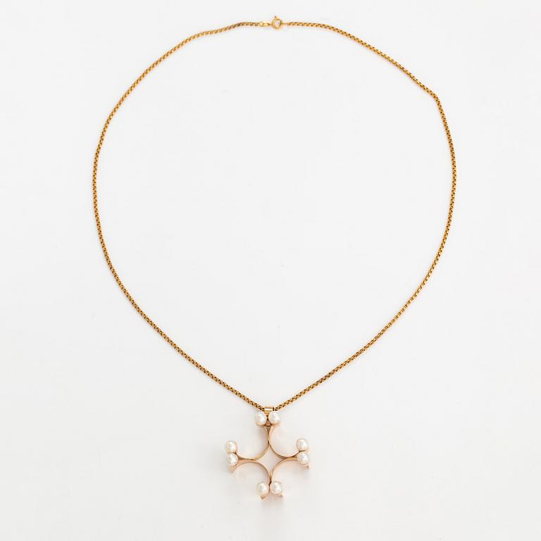 Elis Kauppi, A 14K gold necklace and ring with cultured pearls. Kupittaan kulta, Turku 1967.