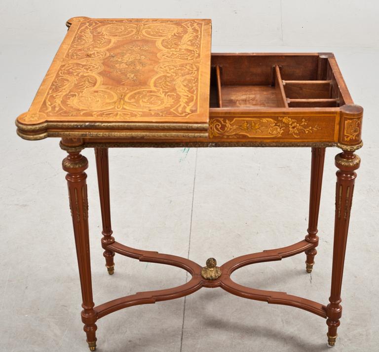 SPELBORD, Louis XVI-stil. 1900-talets mitt.