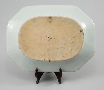 STEKFAT, porslin, Kina, 1700-tal.