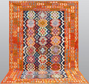 A kilim carpet, ca 290 x 199 cm.