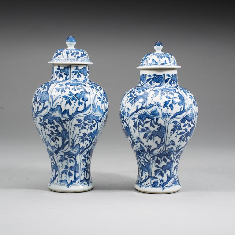 Two blue and white vases with covers, Qing dynasty, 18th Century.