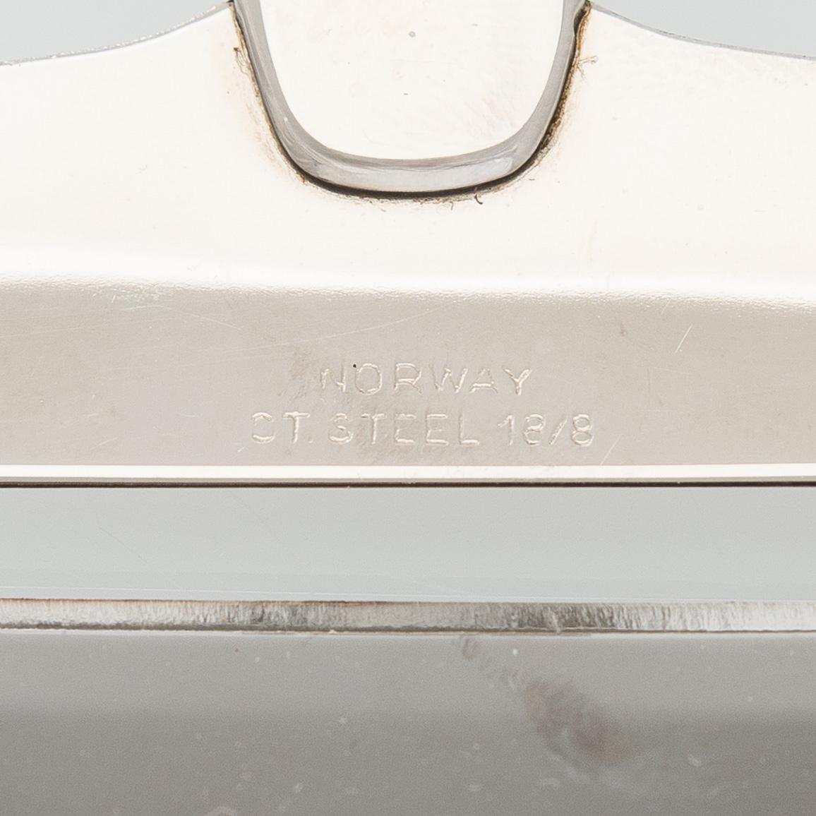 Bestickuppsättning, 48 dlr, silver, "Suomi"-serien, Kultateollisuus, Åbo 1913-2000.