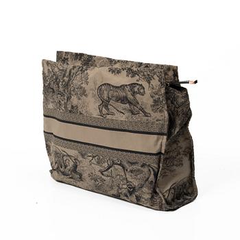 Christian Dior, travel pouch.