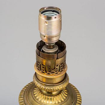 A famille verte beaker vase, Qing dynasty, Kangxi (1662-1722).