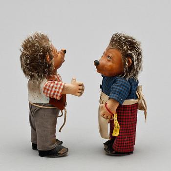 DOCKOR / LEKSAKSFIGURER, 2 st. Mecki och Micki, Steiff, 1900-talets mitt.