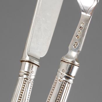 FISKBESTICK, 24 delar, silver, London, 1879, vikt 1500 gram.