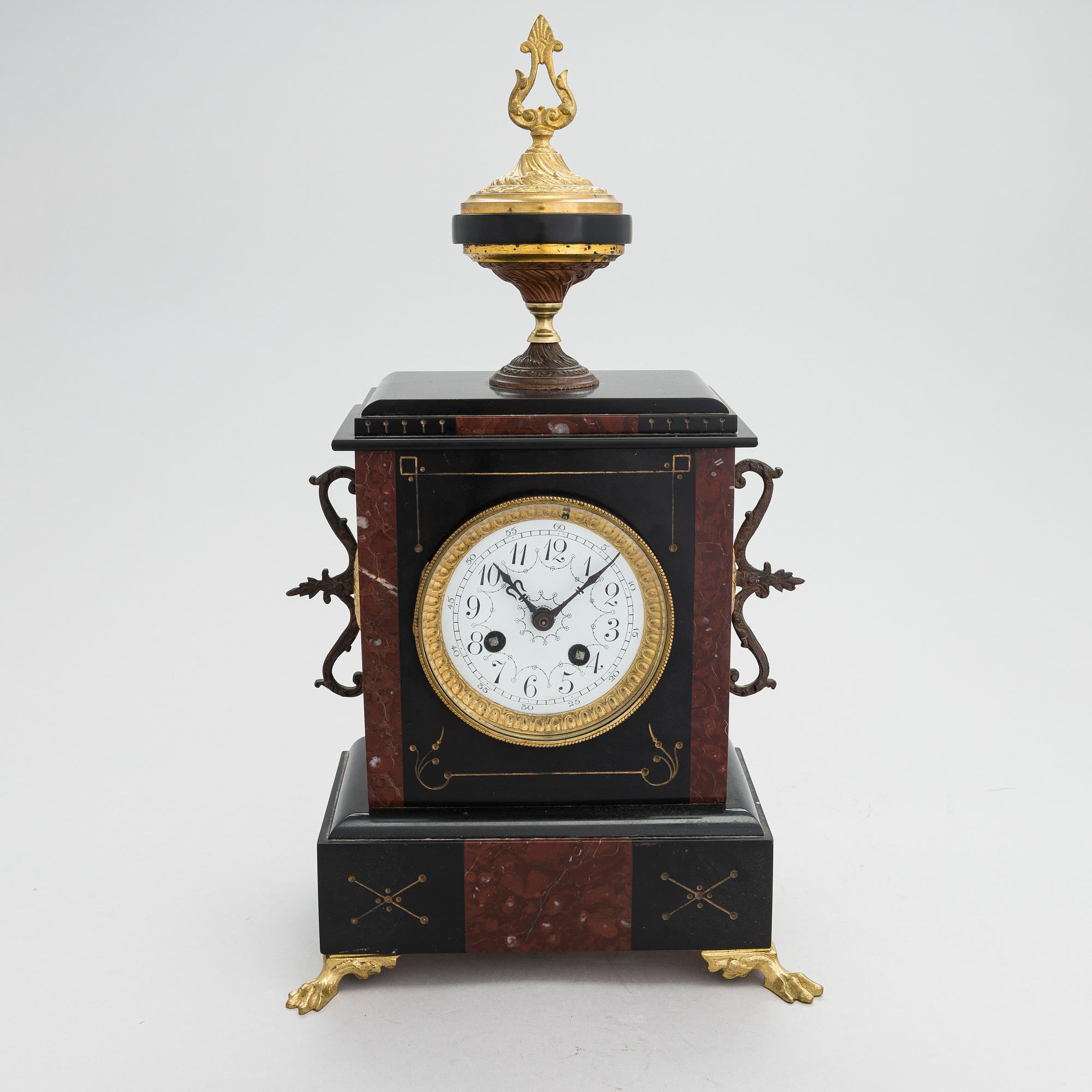 A table pendulum clock, second half of the 19th century.