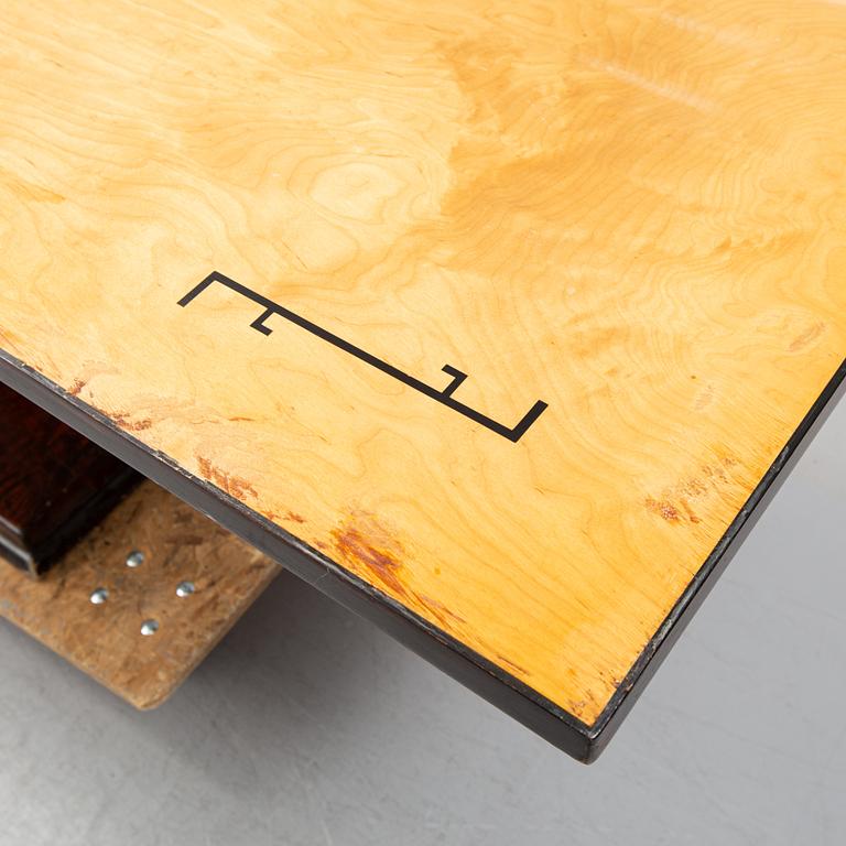 Otto Wretling, a 'Idealbordet' birch table, Umeå, 1930's.