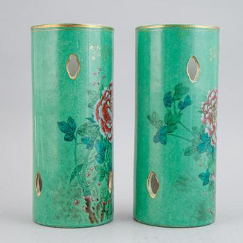 A pair of Chinese famille rose hat stands, 20th century.