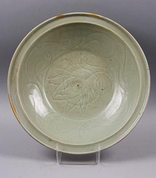 SKÅLFAT, keramik, Troligen Yuan/Ming.