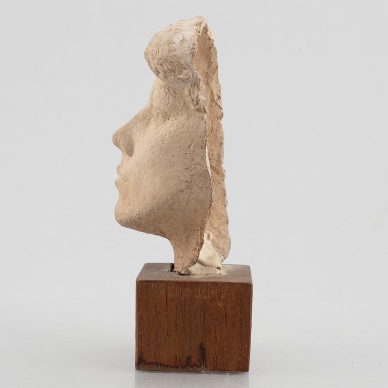 Arne Jones, "Margit".