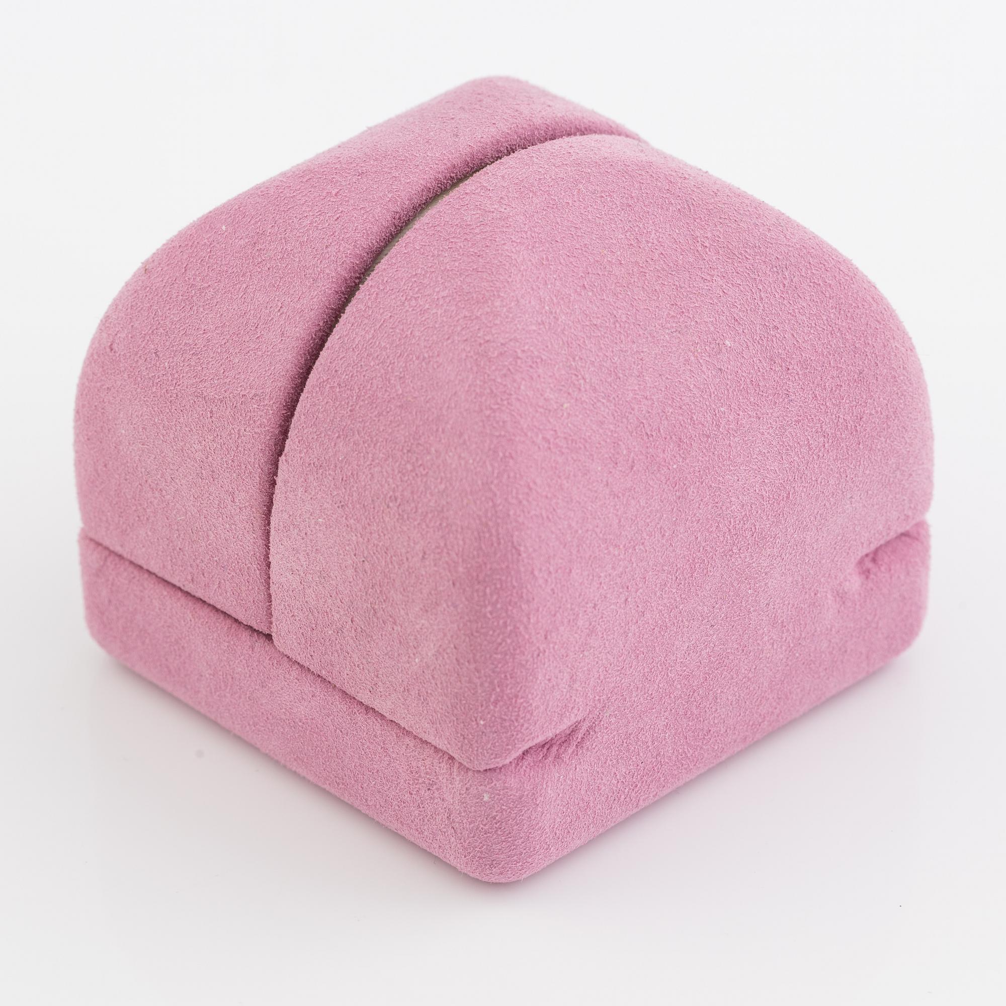 Ebba Brahe, earrings, "The Skokloster Earrings" 18K gold with baroque pearls.