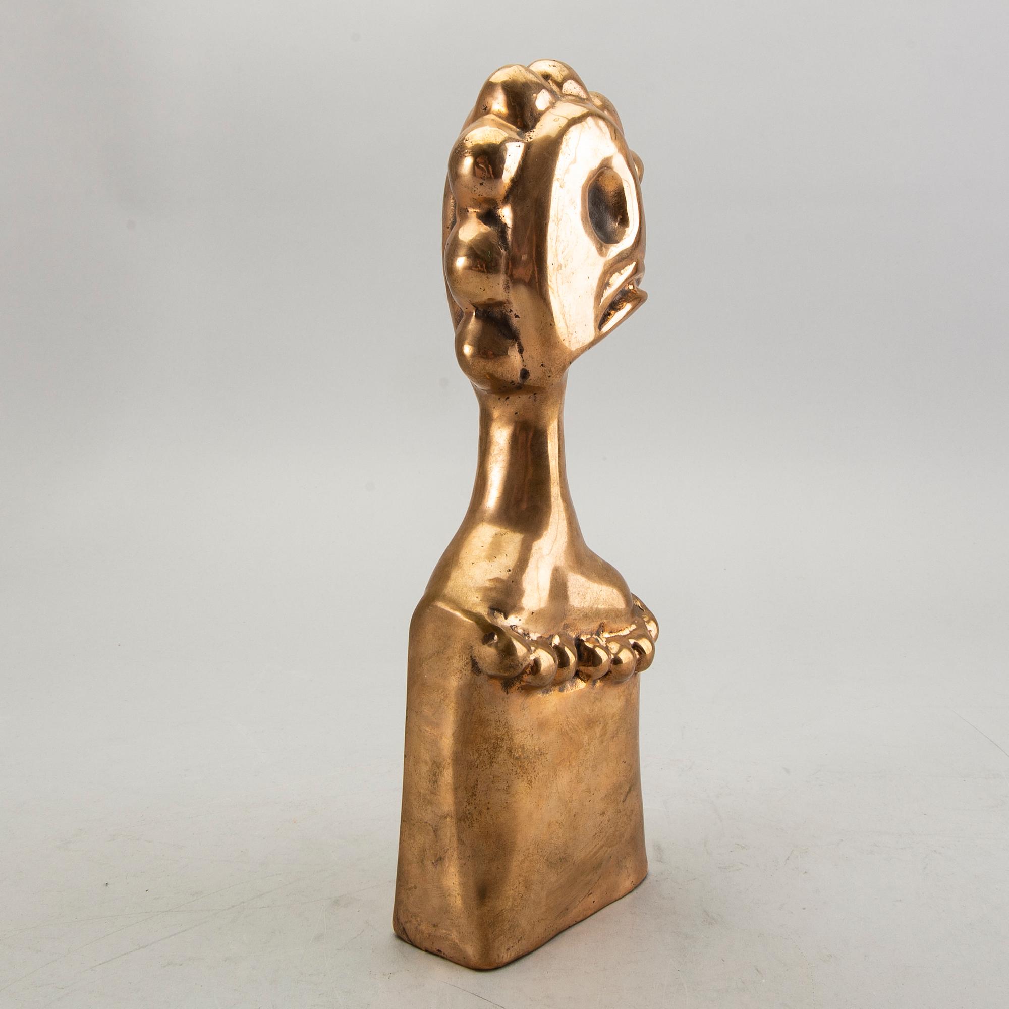Svend Ritter, a bronze sculpture.