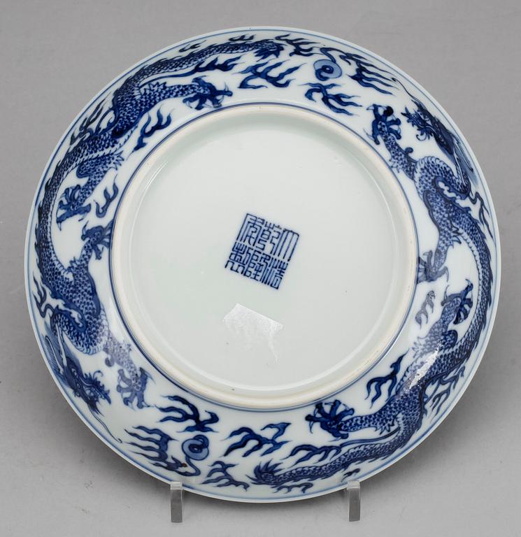 TALLRIK, porslin, Kina, 1900/2000-tal.