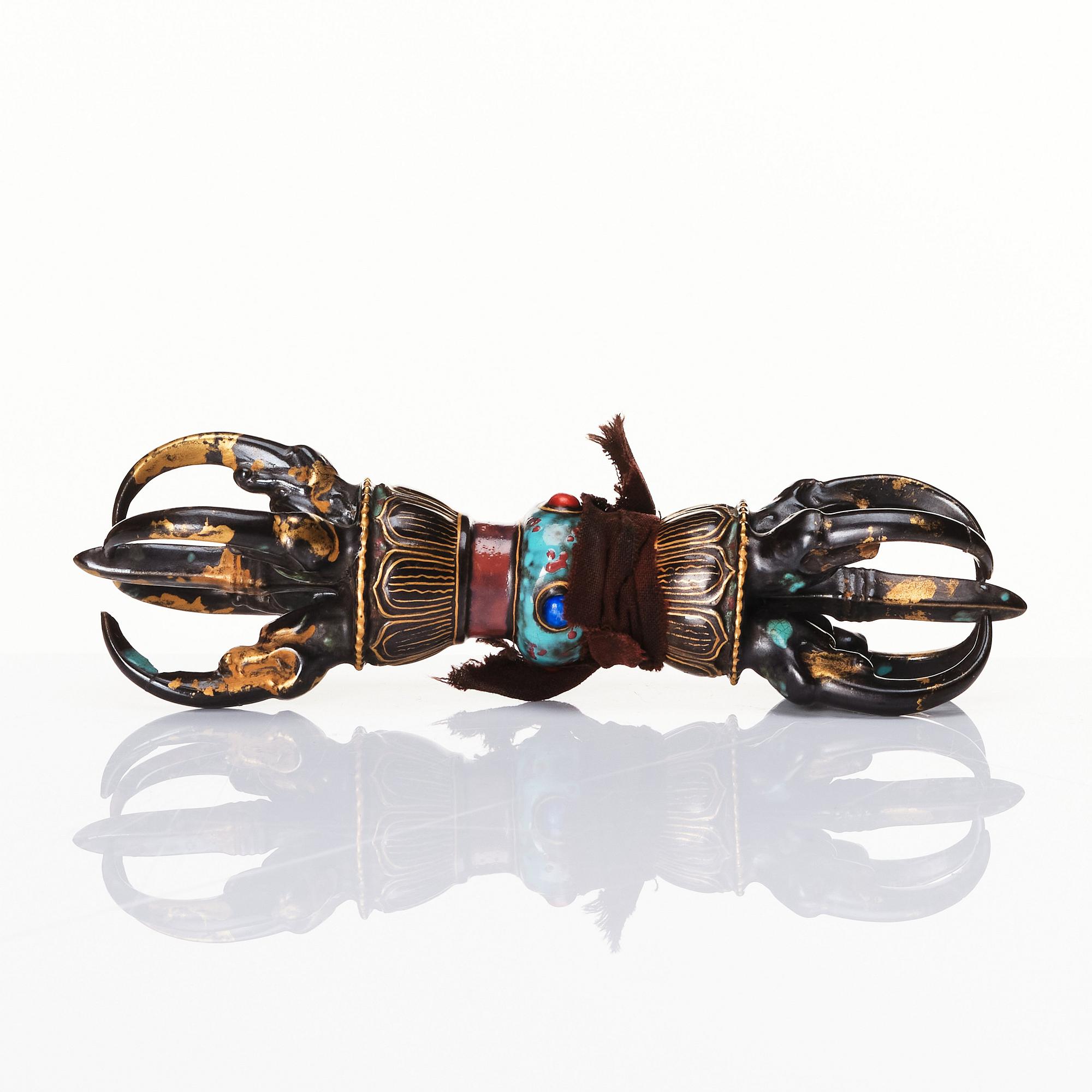 Vajra, porslin. Qingdynastin, Qianlong/Jiaqing (1736-1820).