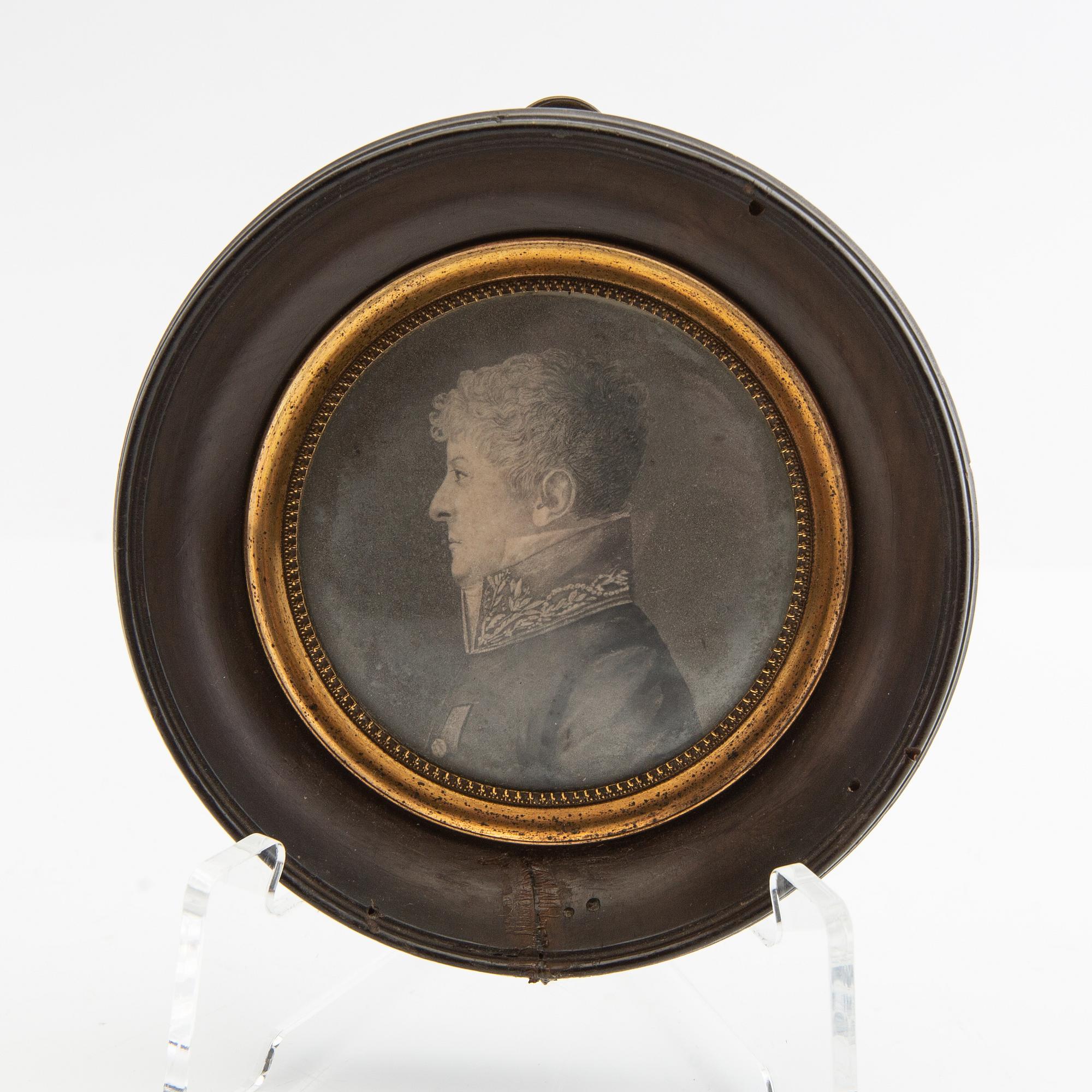 A collection of miniatures 3 pcs 17th/18th century.