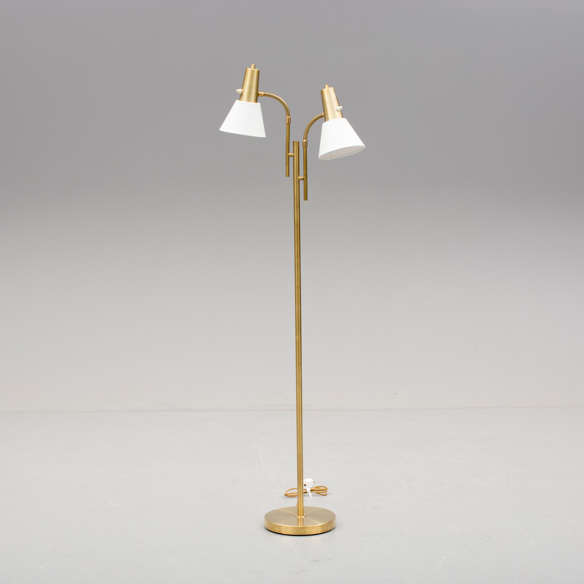 GOLVLAMPA, 1900-talets tredje kvartal.