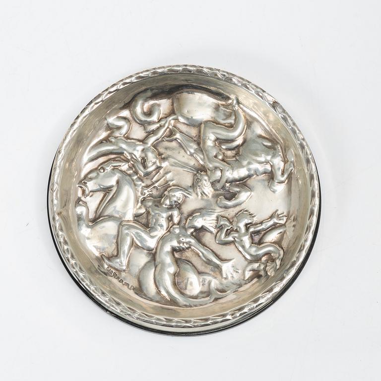 Guldsmedsaktiebolaget (GAB), Ashtrays, 4 pieces, silver and Bakelite, Stockholm, 1946–1968.