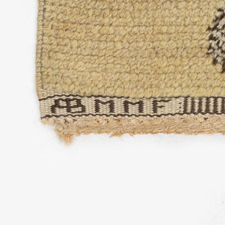 Märta Måås-Fjetterström, matta, "Tusenskönan" ("Bellis"), flossa, ca 300 x 205 cm, signerad AB MMF.