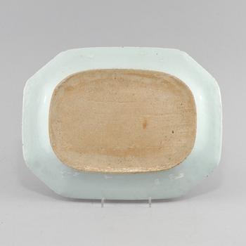 STEKFAT, porslin, Kina, 1700-tal.