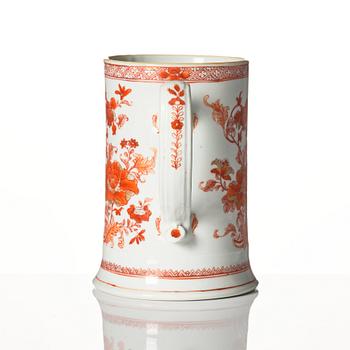 An iron red tankard, Qing dynasty, Kangxi (1662-1722).