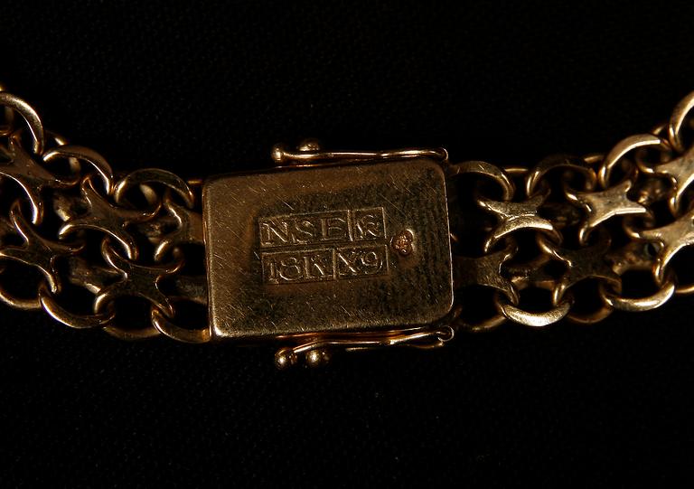 ARMBAND, 18 K guld, Köping, 1972. Ca 20 g.