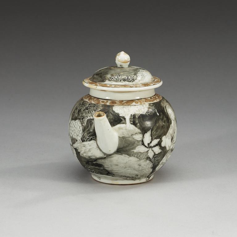 An 'European Subject' grisaille tea pot with cover, Qing dynasty, Qianlong (1736-95).