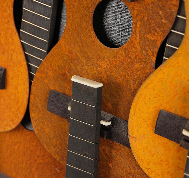 Arman (Armand Pierre Fernandez), "Cavaquinho".