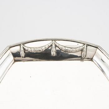 A Swedish 20th century silver tray mark of CG Hallberg Sundsvall 1908 weight 1134 grams.