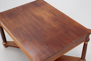 Skrivbord. Empirestil, omkring 1900.