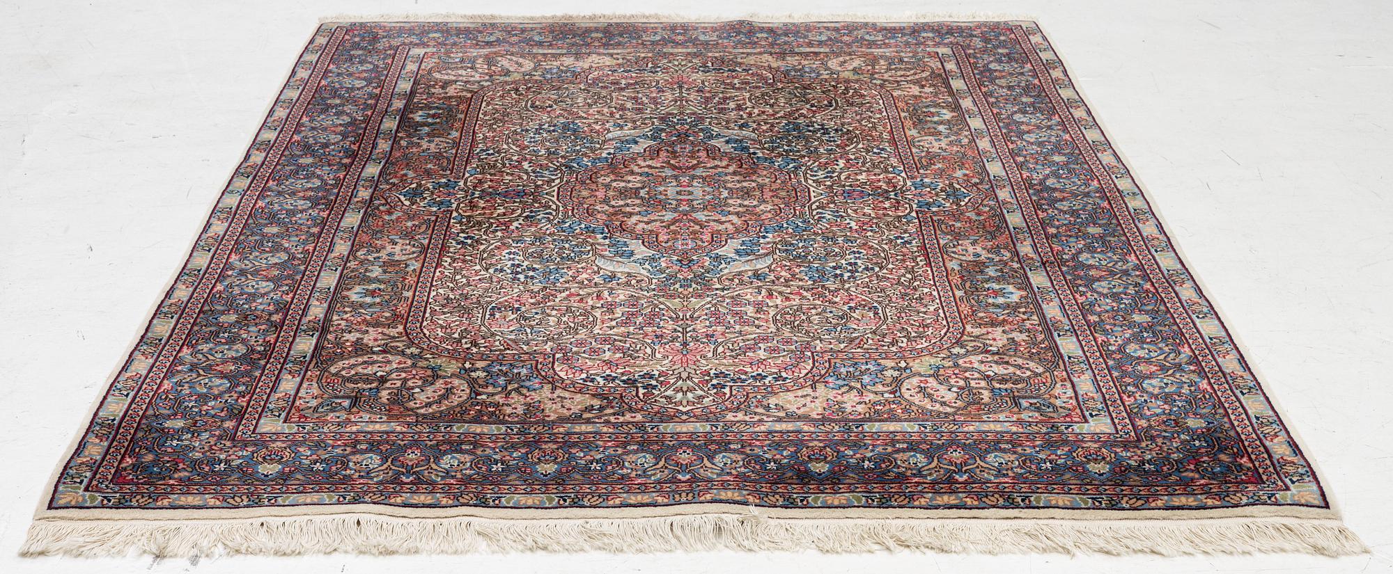 Rug, Kirman, approx. 245 x 165 cm.