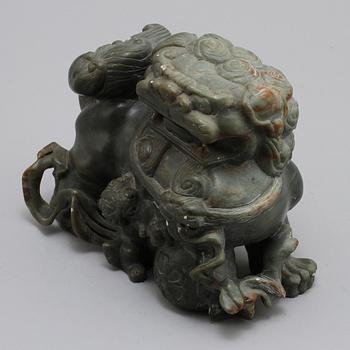 FIGURIN, soapstone, orientalisk, 1900-tal.