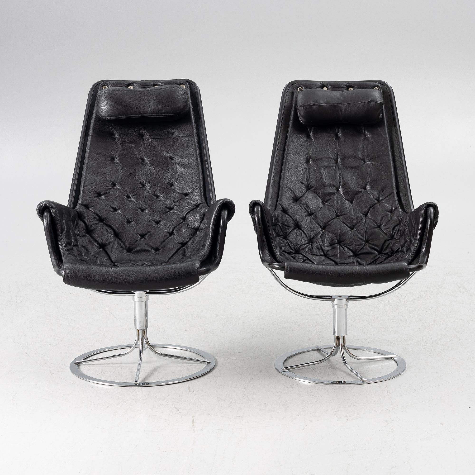 Bruno Mathsson, a pair of 'Jetson' swivel easy chairs, by Dux.