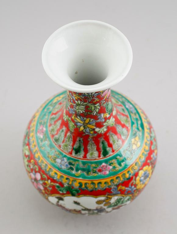 VAS, porslin, Kina, 1900-tal.