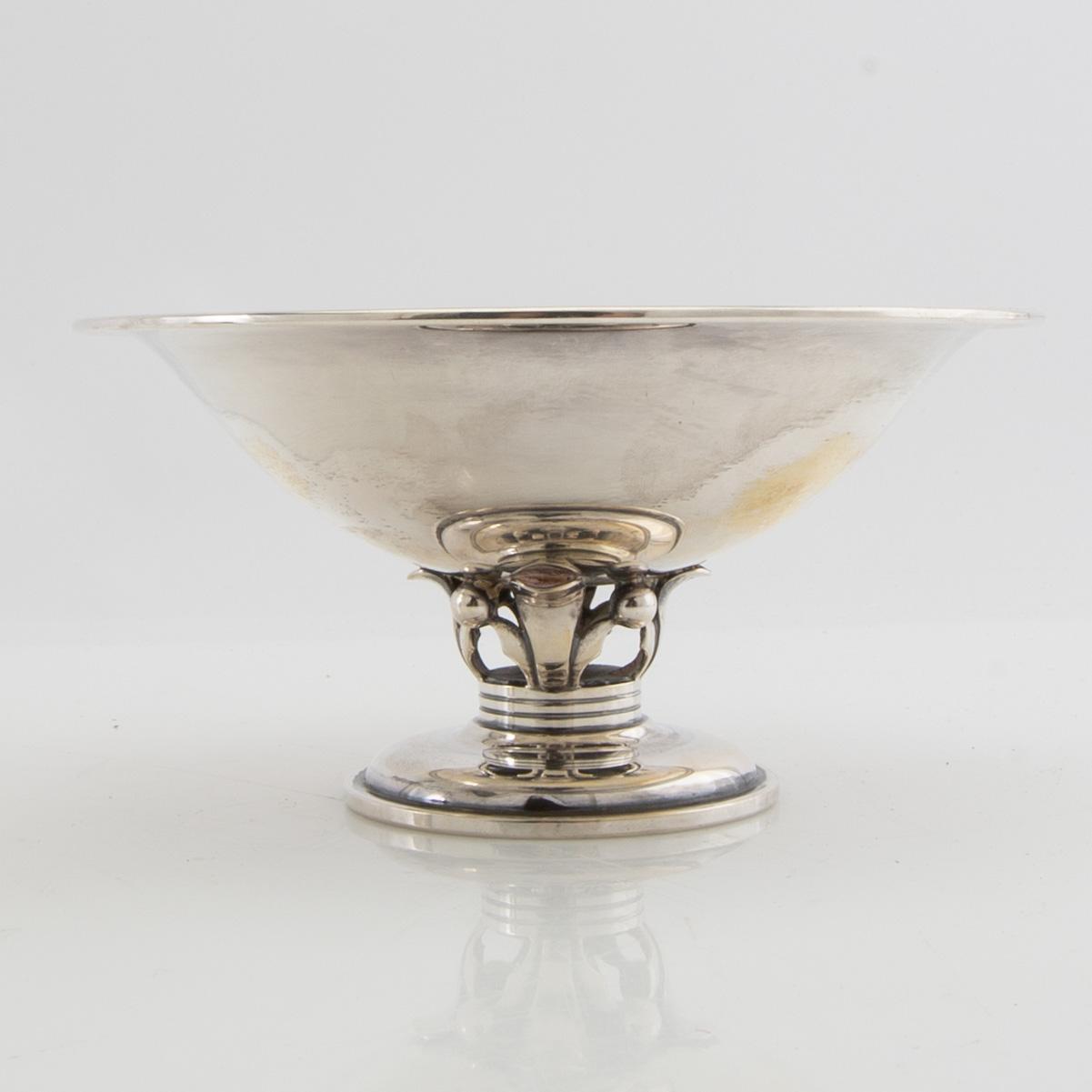 Vase and bowl on foot Silver Heimbürger Denmark 1933 and 1947.