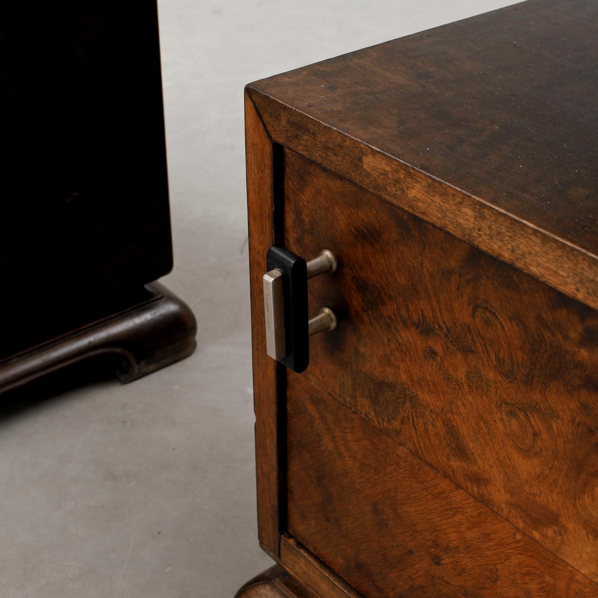 SÄNGBORD, ett par, art deco, 1920/30-tal.