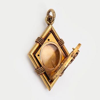 Medaljonki, viistehiottu rubiini, ruusuhiotut timantit, 14K (56) kultaa, Venäjä 1908-1926.