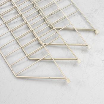 Nils Strinning, Bookcase/shelving system, “String”, 1950s/60s.
