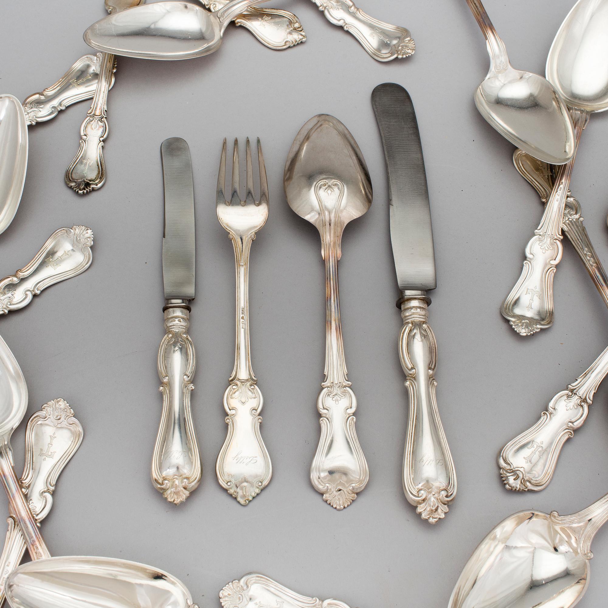 PARTI SILVERBESTICK, 21 st, silver, modell "Olga" bl.a. CA Svanberg, Vimmerby, 1872. Total vikt 916 g.