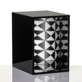 Julio Le Parc, "Image virtuel par déplacement du spectateur".