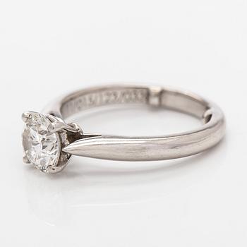 Sormus, briljanttihioitettu timantti 1,01 ct, platinaa.