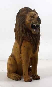 SKULPTUR, trä med kredering.