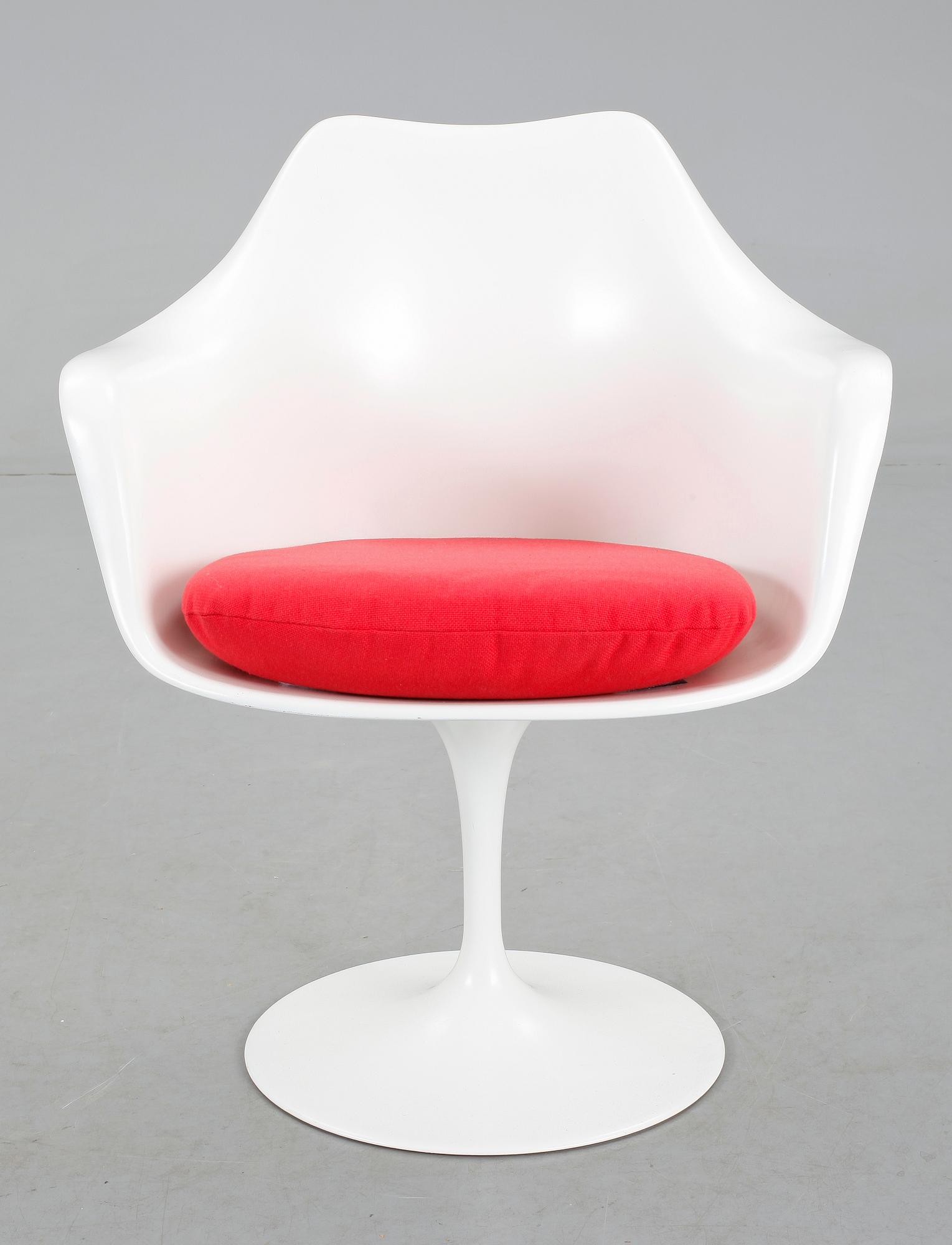 EERO SAARINEN, karmstolar, 6 st, "Tulip", Knoll International, USA.